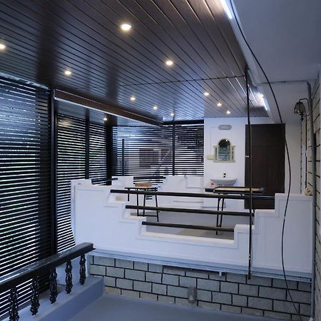 尼杜巴塞莱 Malpans Mansion酒店 外观 照片